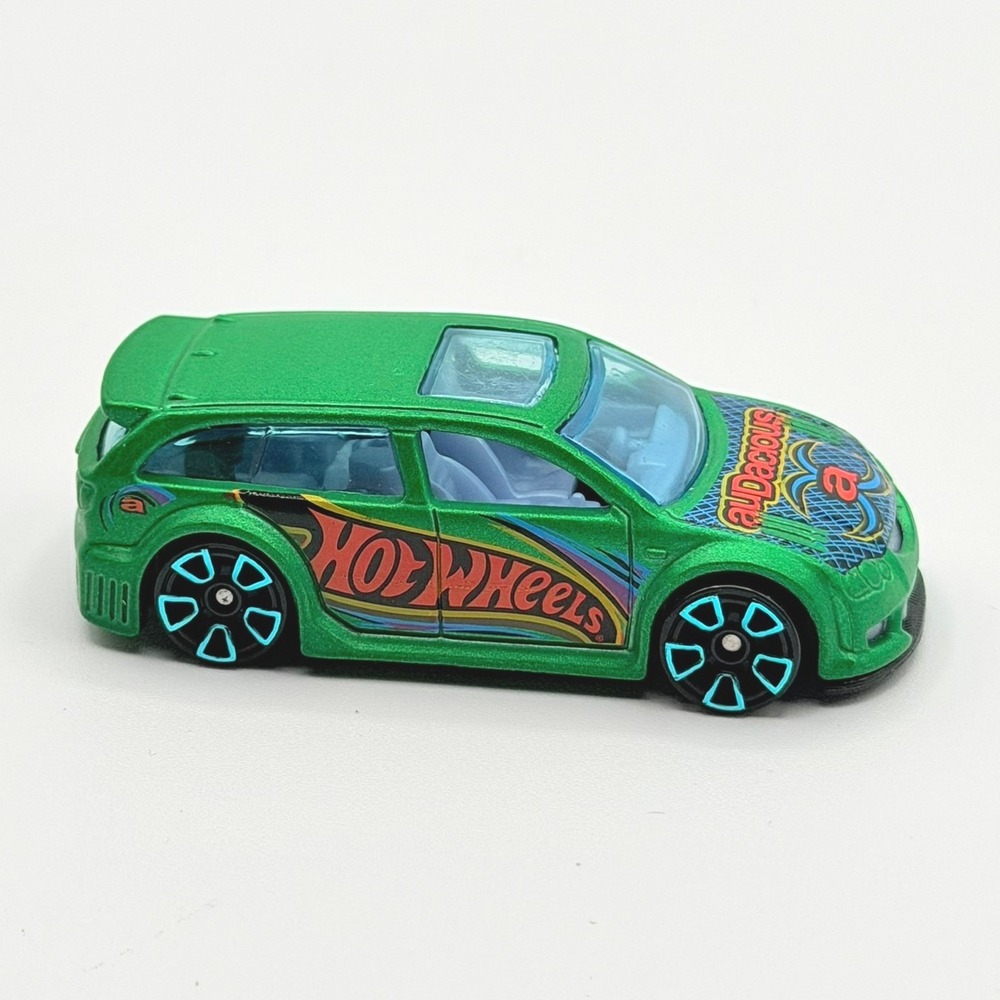 Hot Wheels Audacious Diecast Car Green 1:64 Metallic Wagon Racing